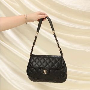 Chanel Dubai Messenger Bag in Caviar leather